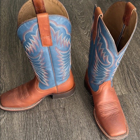 Ariat Men\'s Blue and Brown Western Boots